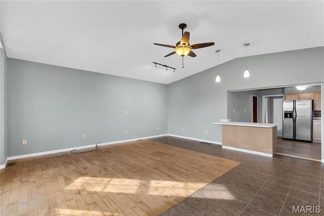 600 E Center Street, Troy, IL 62294