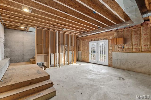 600 E Center Street, Troy, IL 62294