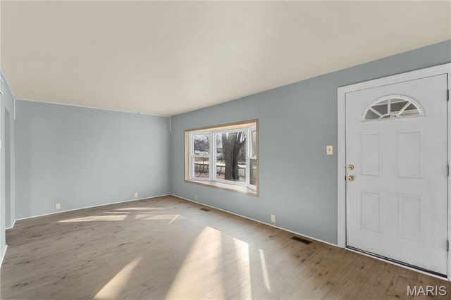 600 E Center Street, Troy, IL 62294