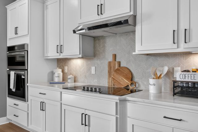 1040 Bluestem Rd, Columbia, TN 38401