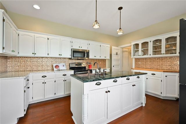 3341 Campbell Street, Kansas City, MO 64109