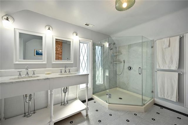 3341 Campbell Street, Kansas City, MO 64109