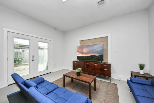 4409 Brady Street, Houston, TX 77011