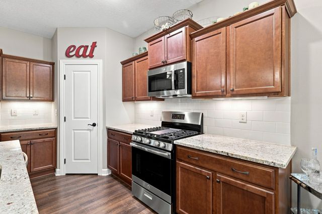 413 NE Brookridge Circle, Waukee, IA 50263