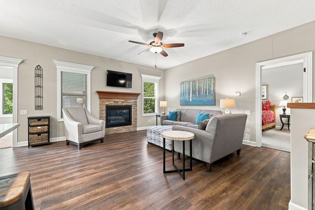 413 NE Brookridge Circle, Waukee, IA 50263
