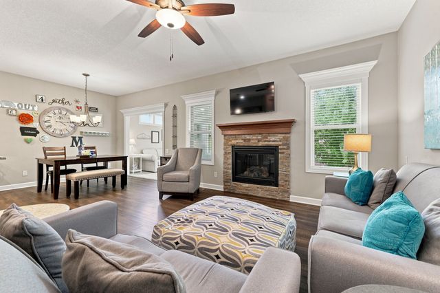 413 NE Brookridge Circle, Waukee, IA 50263