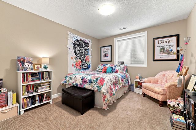 413 NE Brookridge Circle, Waukee, IA 50263