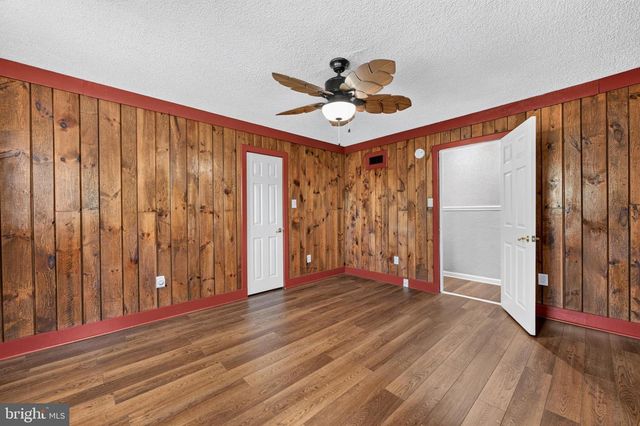11 WILLIAMS LN, Yardley, PA 19067