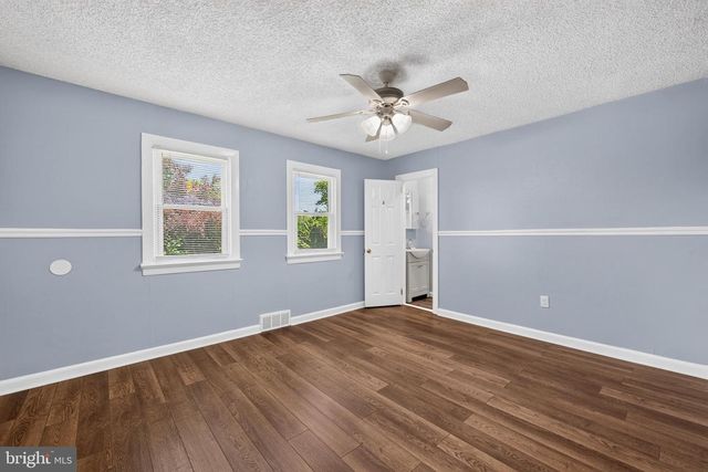 11 WILLIAMS LN, Yardley, PA 19067