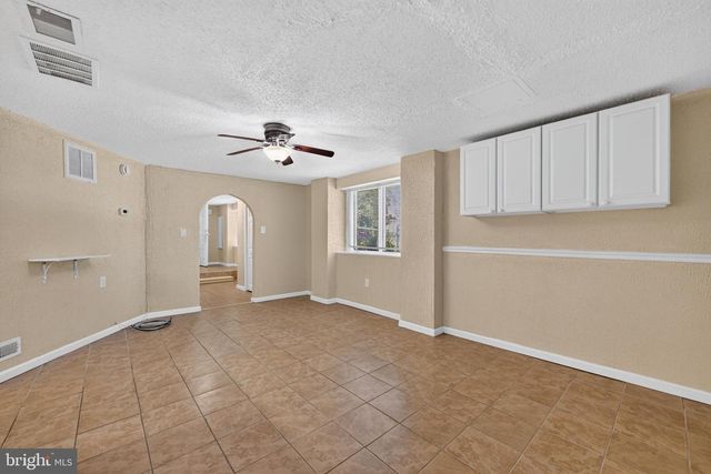 11 WILLIAMS LN, Yardley, PA 19067