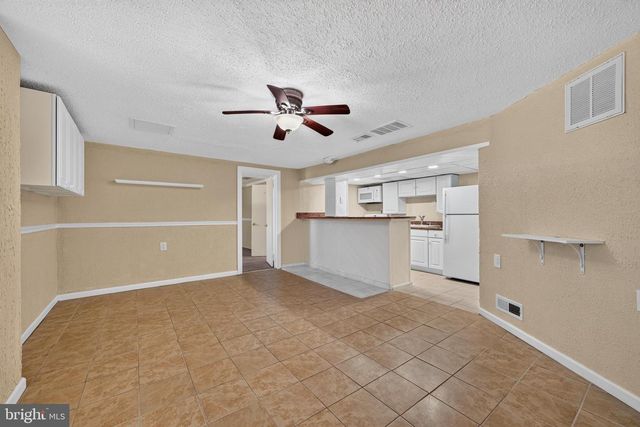 11 WILLIAMS LN, Yardley, PA 19067