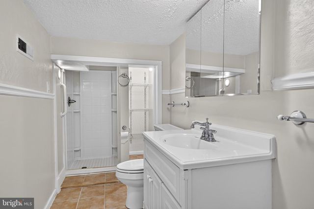 11 WILLIAMS LN, Yardley, PA 19067