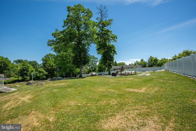 11 WILLIAMS LN, Yardley, PA 19067