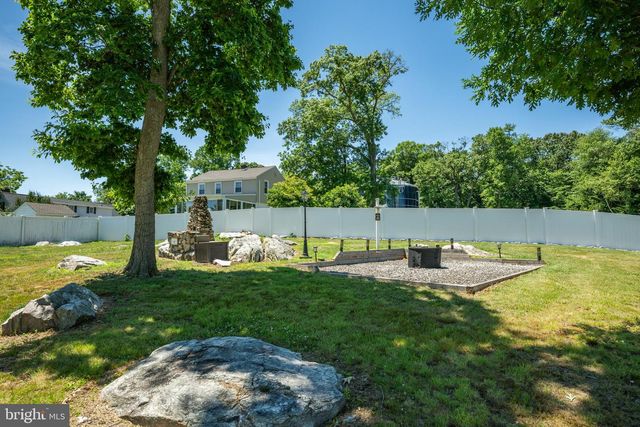 11 WILLIAMS LN, Yardley, PA 19067