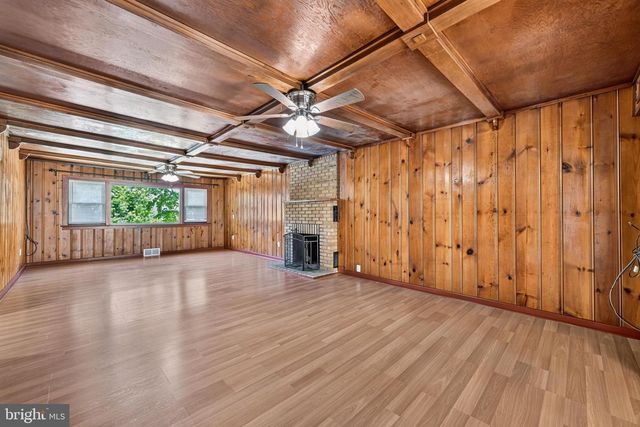 11 WILLIAMS LN, Yardley, PA 19067