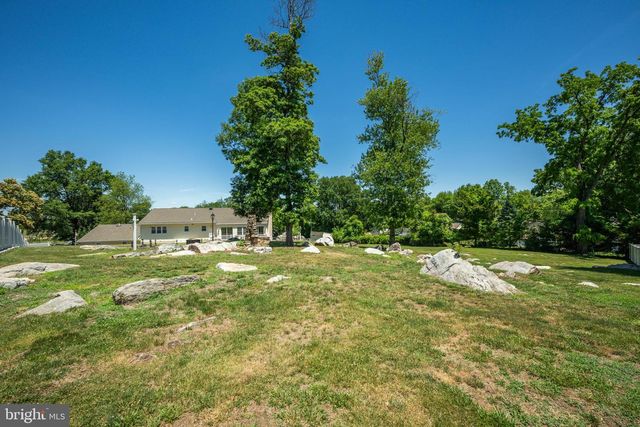 11 WILLIAMS LN, Yardley, PA 19067