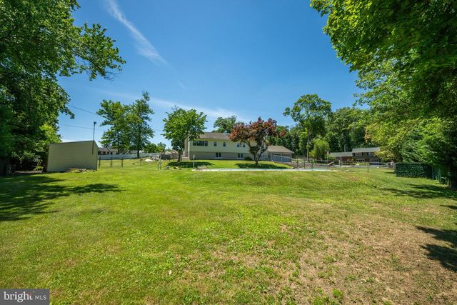 11 WILLIAMS LN, Yardley, PA 19067