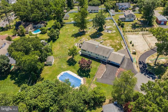 11 WILLIAMS LN, Yardley, PA 19067
