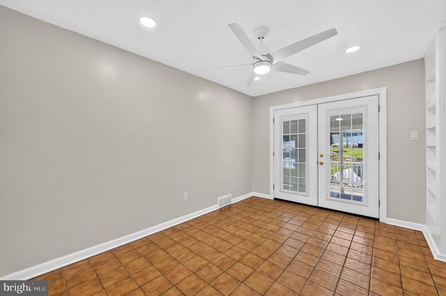 11 WILLIAMS LN, Yardley, PA 19067