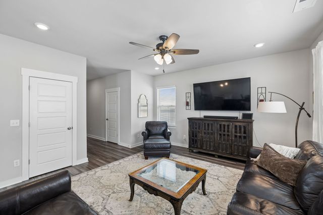 529 Torrey Pines Ln, Lebanon, TN 37087