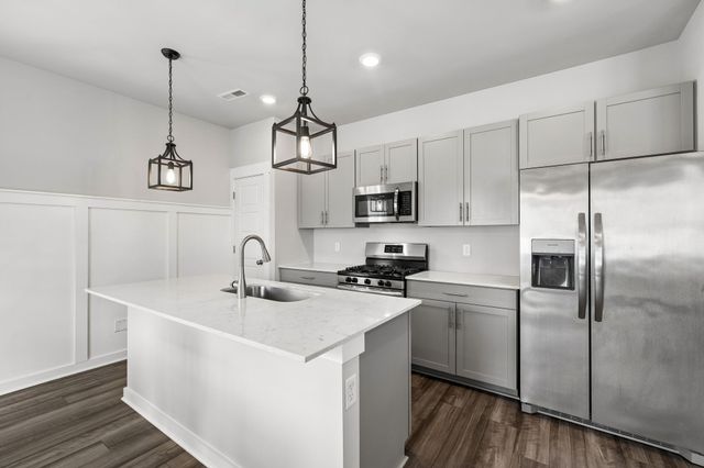 529 Torrey Pines Ln, Lebanon, TN 37087