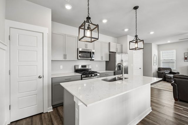 529 Torrey Pines Ln, Lebanon, TN 37087