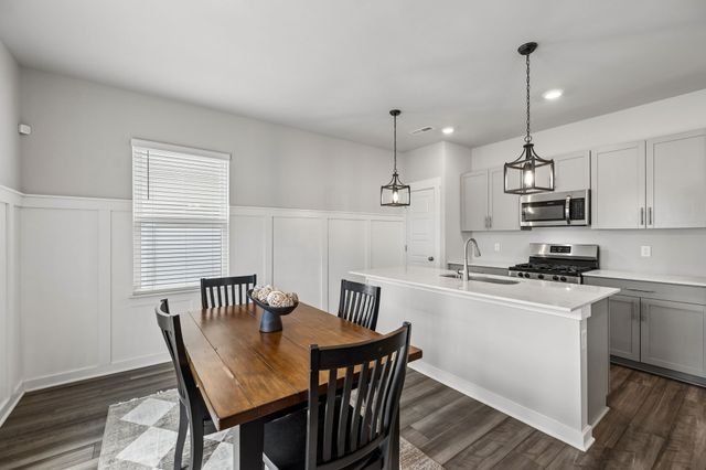 529 Torrey Pines Ln, Lebanon, TN 37087