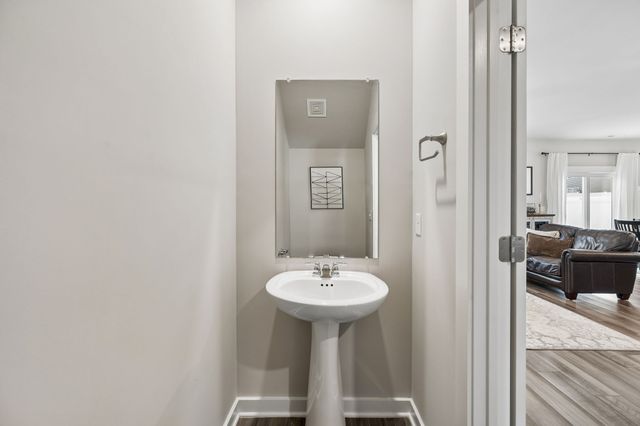 529 Torrey Pines Ln, Lebanon, TN 37087