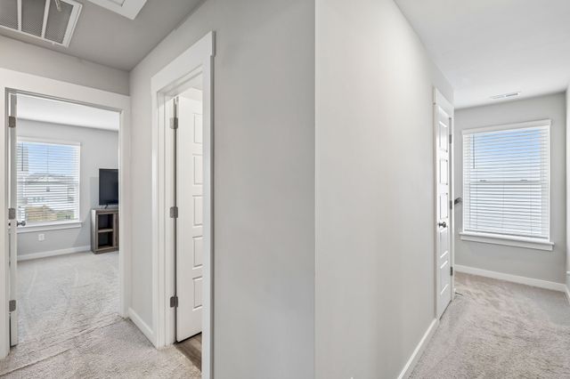 529 Torrey Pines Ln, Lebanon, TN 37087