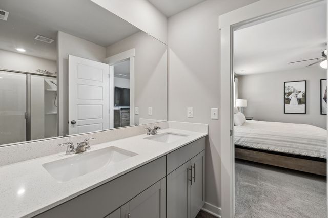 529 Torrey Pines Ln, Lebanon, TN 37087