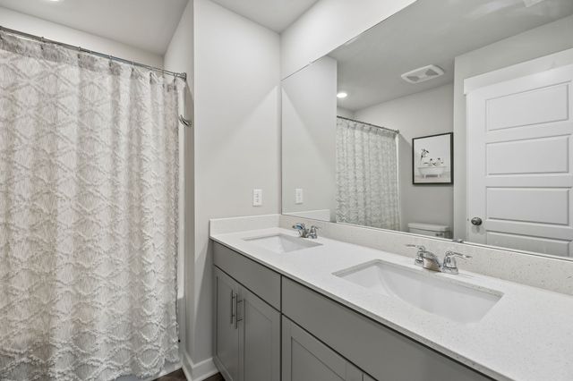 529 Torrey Pines Ln, Lebanon, TN 37087