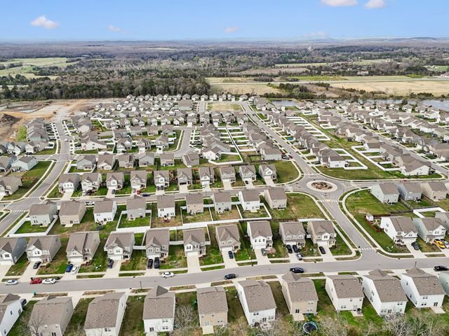 529 Torrey Pines Ln, Lebanon, TN 37087