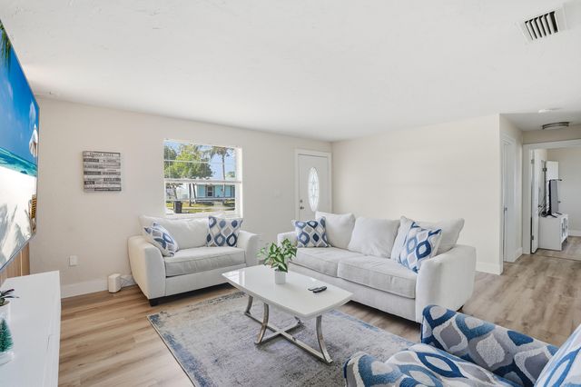 381 NW Curtis Street, Port St. Lucie, Port St Lucie, FL 34983