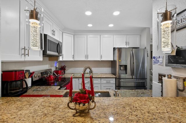 1624 Porter Way, Stockton, CA 95207