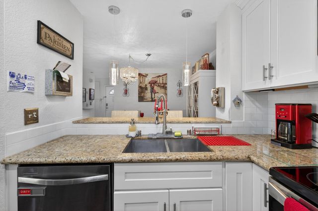 1624 Porter Way, Stockton, CA 95207