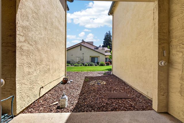 1624 Porter Way, Stockton, CA 95207