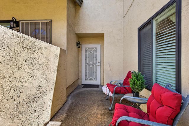 1624 Porter Way, Stockton, CA 95207