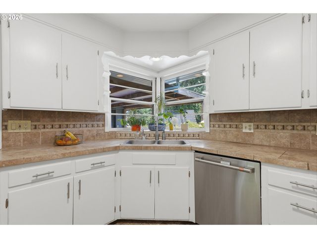 12540 Sw 121ST Ave, Portland, OR 97223