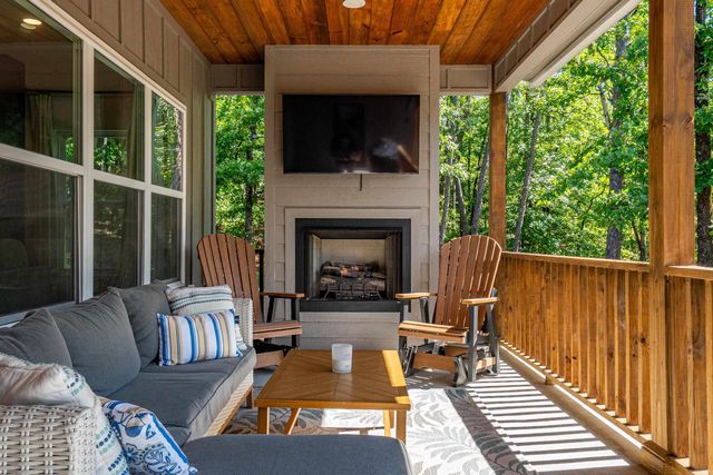 15 Cresta Way, Hot Springs Village, AR 71909