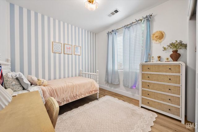 9012 Butterfly Rose Avenue, Bakersfield, CA 93311