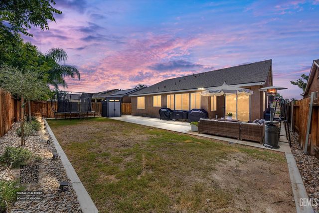 9012 Butterfly Rose Avenue, Bakersfield, CA 93311
