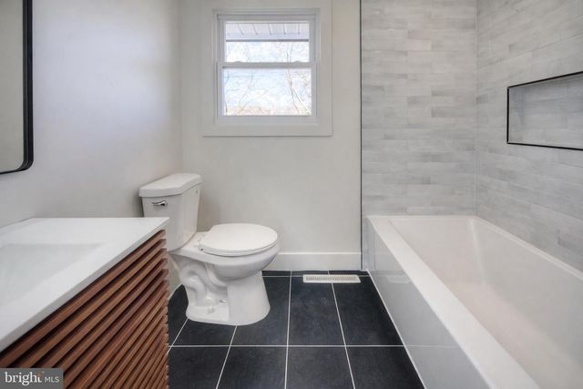 25 VALLEY DR, Pine Hill, NJ 08021