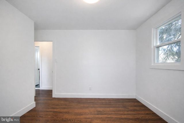 25 VALLEY DR, Pine Hill, NJ 08021