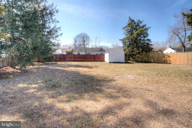 25 VALLEY DR, Pine Hill, NJ 08021