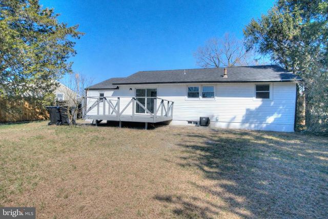 25 VALLEY DR, Pine Hill, NJ 08021