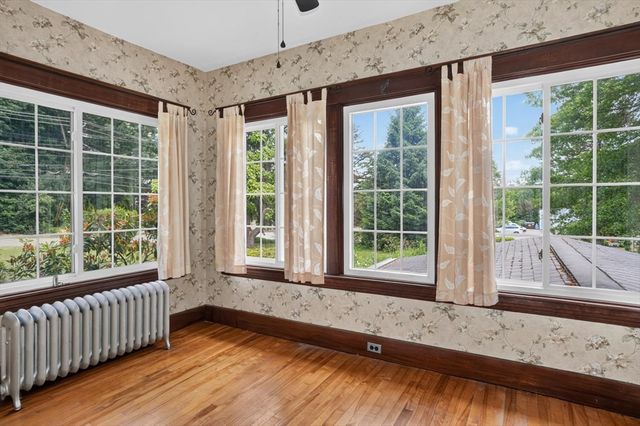 162-164 E Main St, Northborough, MA 01532