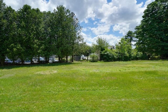 162-164 E Main St, Northborough, MA 01532