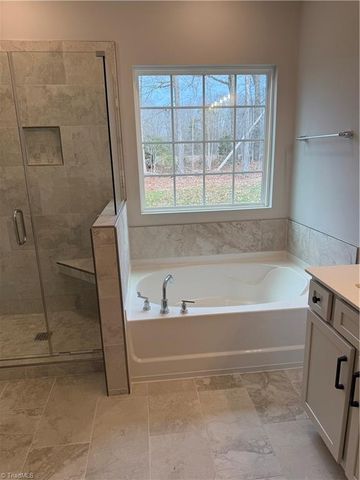 1441 Reading Court K.L.82, Burlington, NC 27217