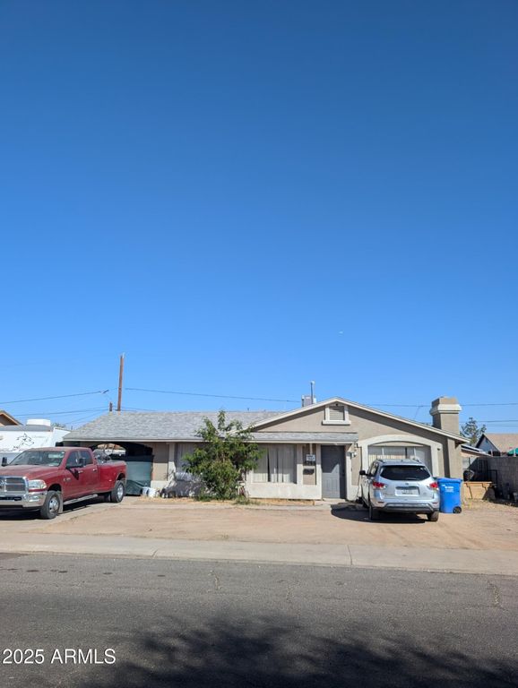 4744 W HOLLY Street, Phoenix, AZ 85035