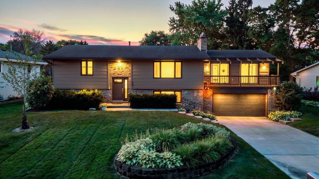 2683 17th Terrace NW, New Brighton, MN 55112 — exterior